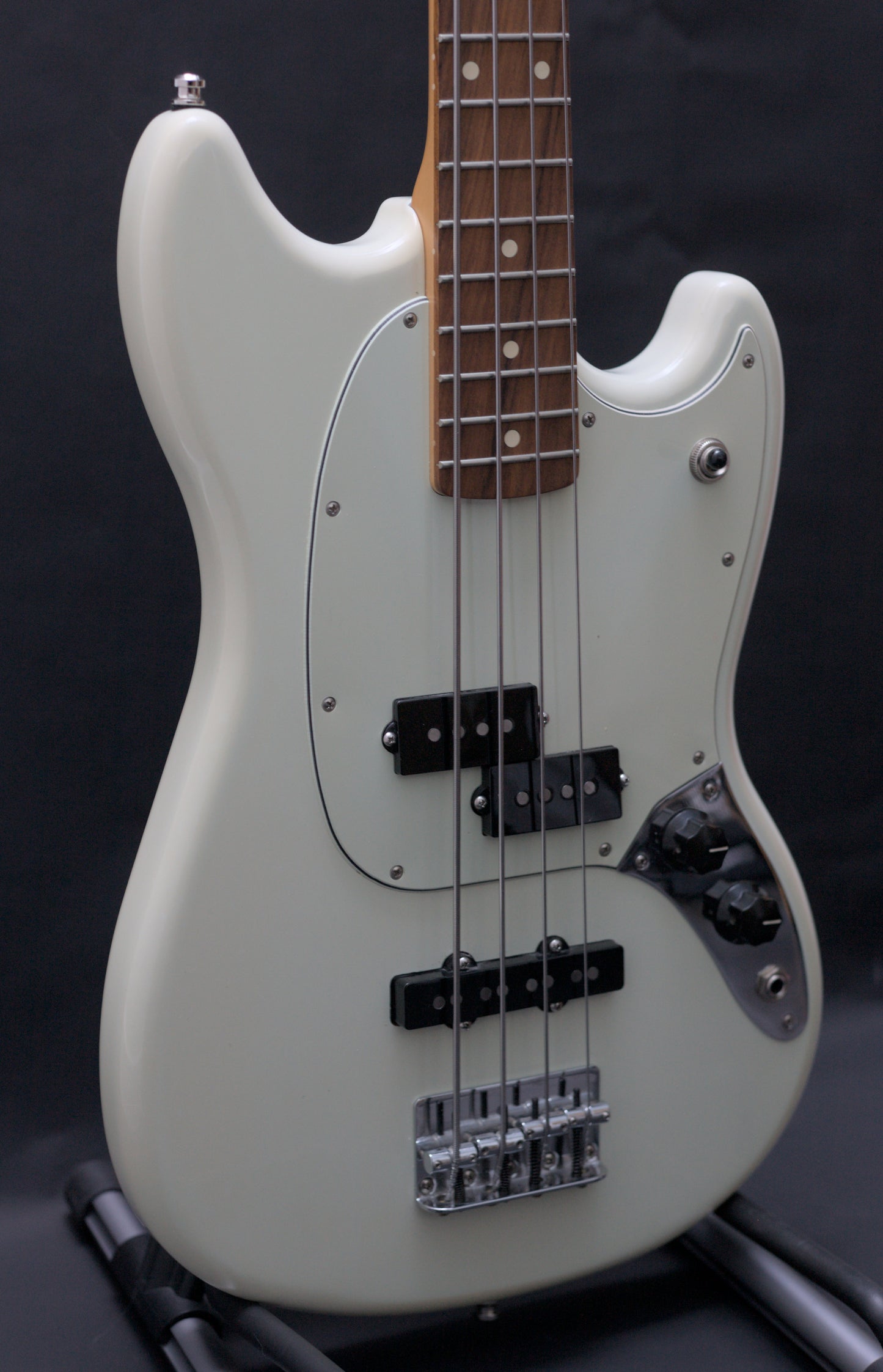 Fender Offset Series Mustang Bass PJ - Sonic Blue w/ La Bella Flatwounds