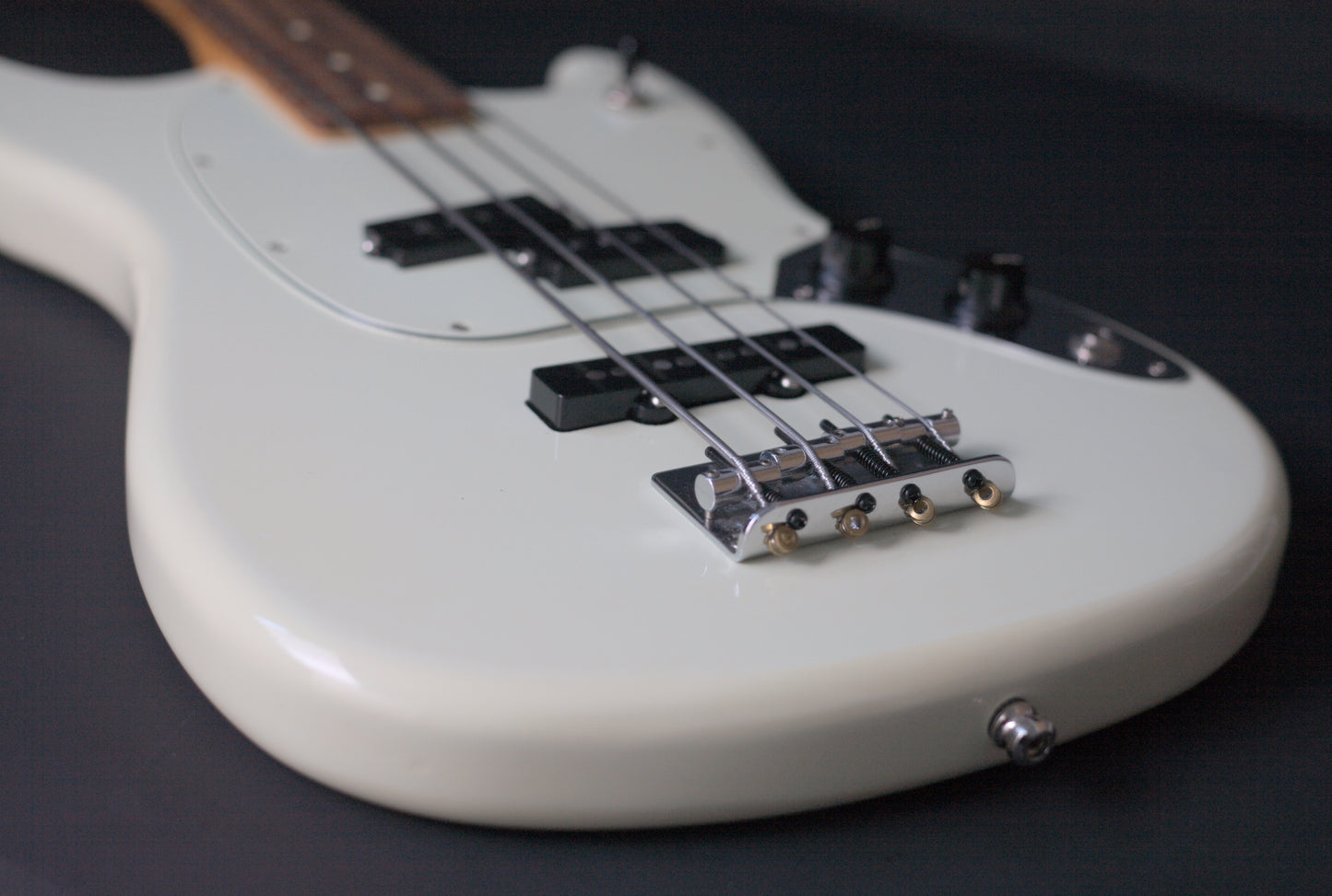 Fender Offset Series Mustang Bass PJ - Sonic Blue w/ La Bella Flatwounds