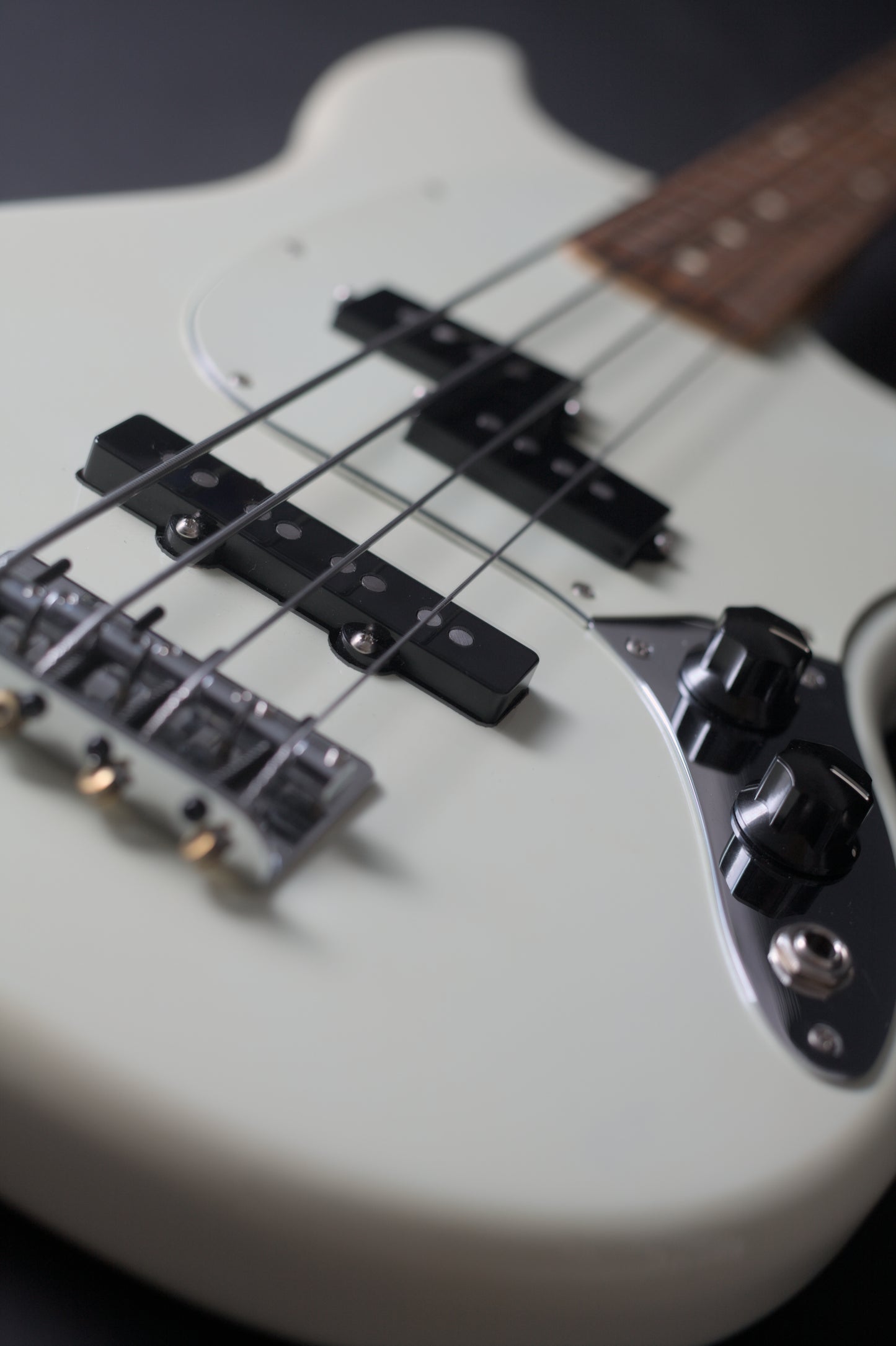 Fender Offset Series Mustang Bass PJ - Sonic Blue w/ La Bella Flatwounds