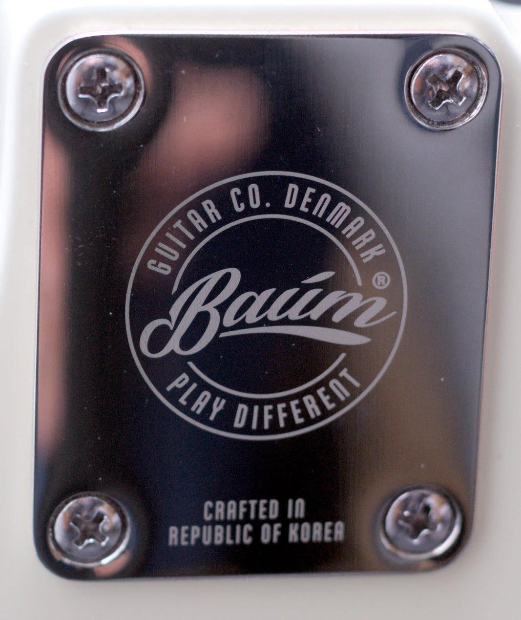 Baum Wingman Original Series with Bigsby 2022 - Vintage White