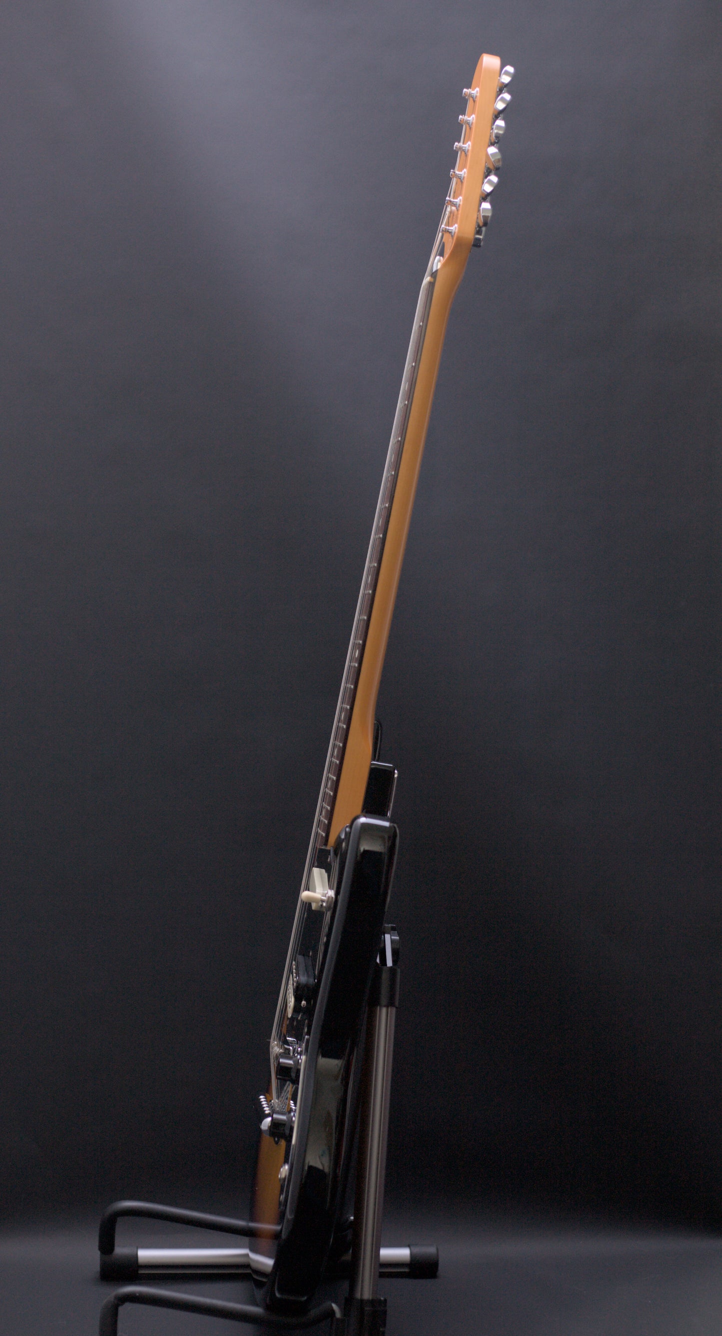 Fender Japan Traditional Mustang Limited Edition w/ Reverse Headstock - 3 Colour Sunburst