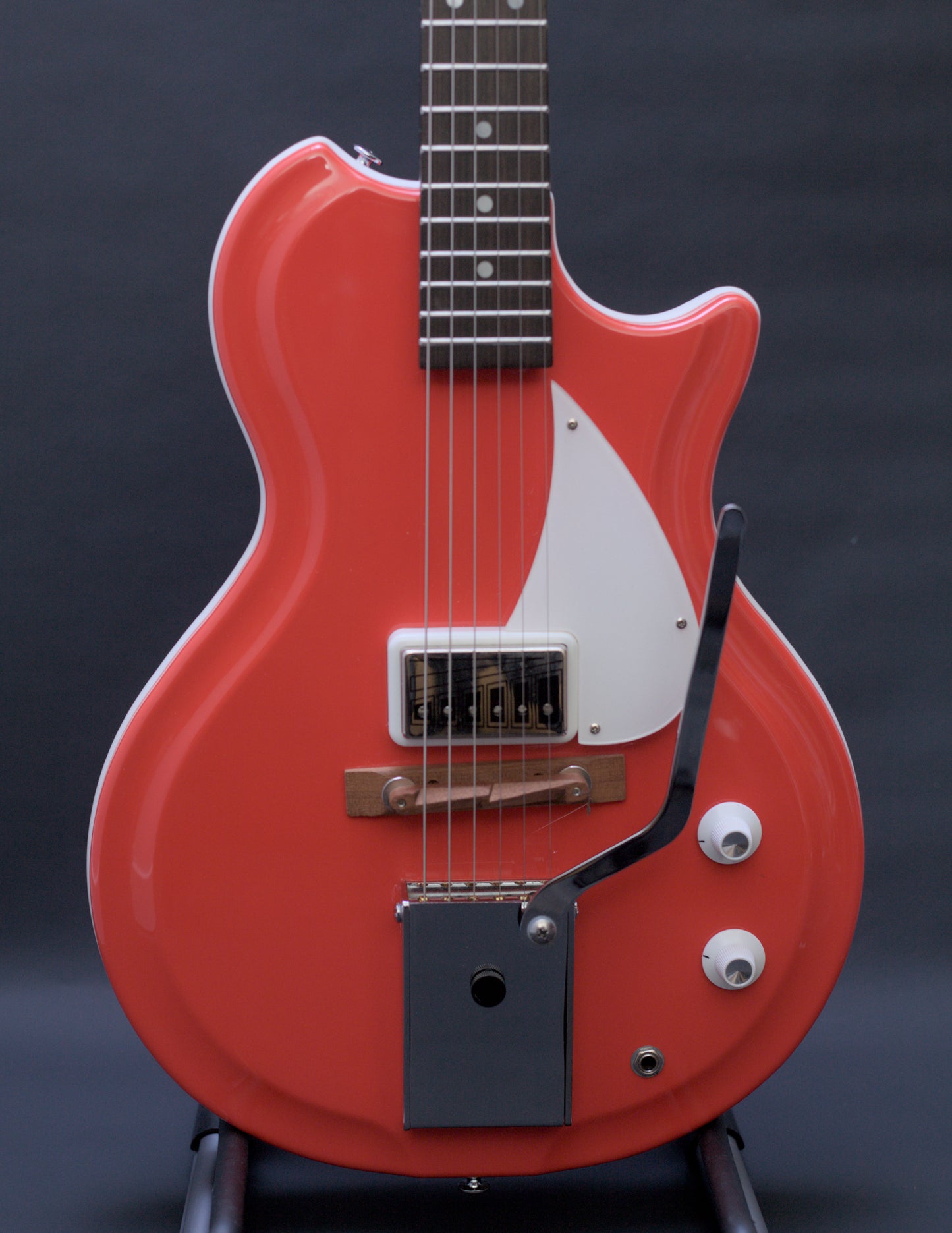 Supro Americana Series Belmont 1572 Vibrato  - Poppy Red with original 1960s case