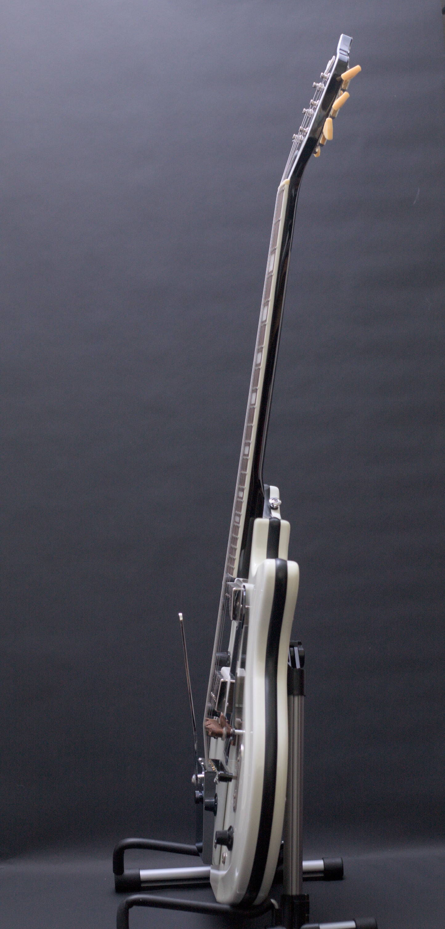 Supro Americana Series Martinique Deluxe 1593 Vibrato - Ermine White