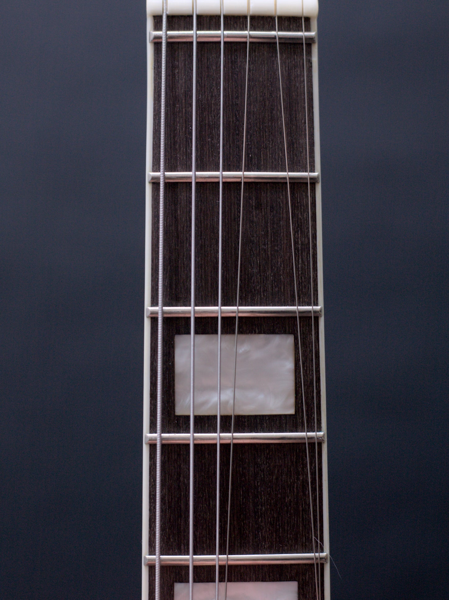 Supro Americana Series Martinique Deluxe 1593 Vibrato - Ermine White