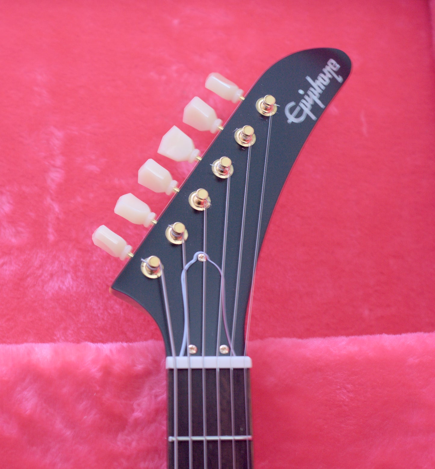 Epiphone "Inspired By Gibson" Custom 1958 Korina Explorer - Aged Natural - White Pickguard