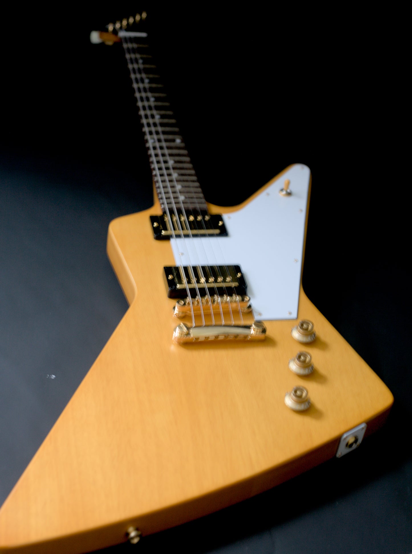 Epiphone "Inspired By Gibson" Custom 1958 Korina Explorer - Aged Natural - White Pickguard