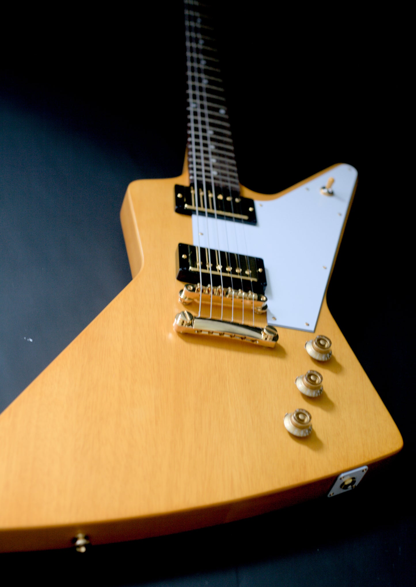 Epiphone "Inspired By Gibson" Custom 1958 Korina Explorer - Aged Natural - White Pickguard