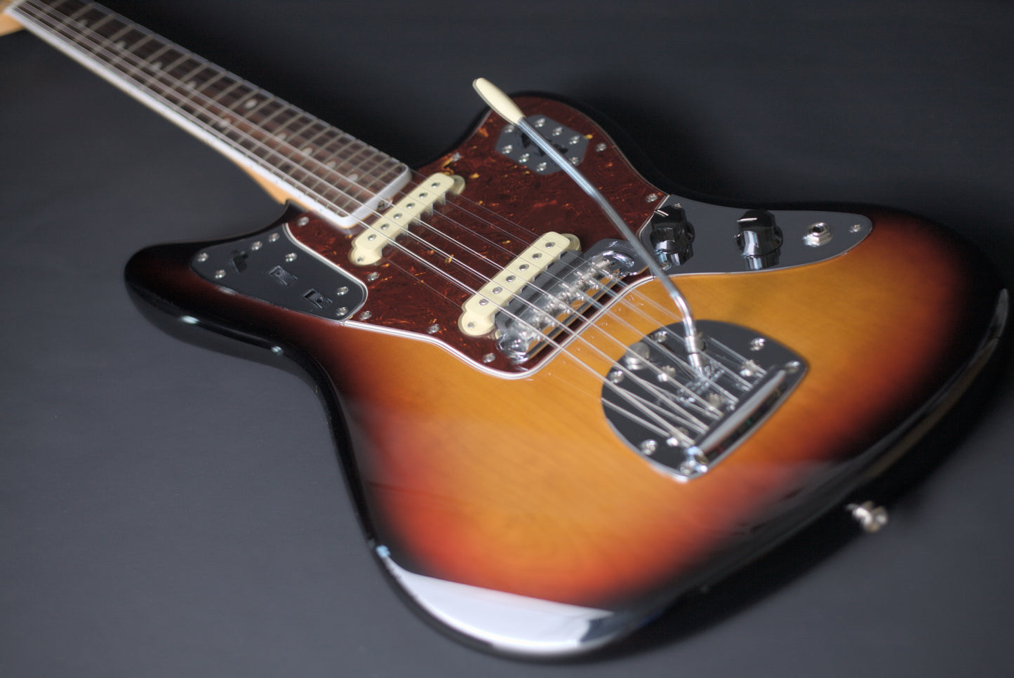 Fender American Original '60s Jaguar - 3-Color Sunburst