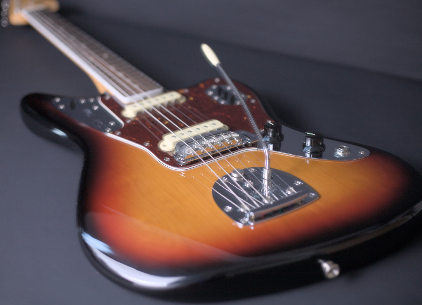 Fender American Original '60s Jaguar - 3-Color Sunburst