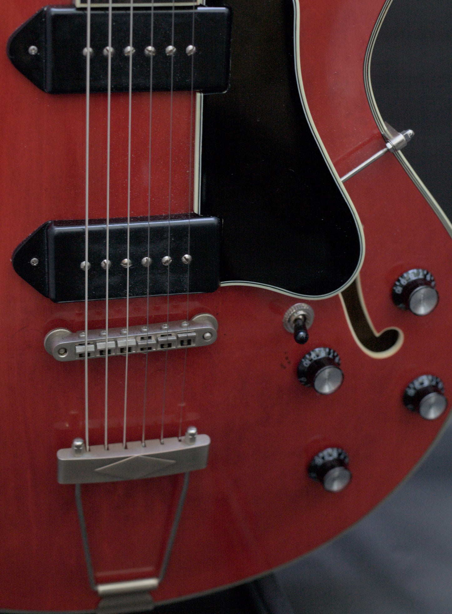 Eastman T64/V-RD Thinline 2022- Antique Red Varnish - MINT