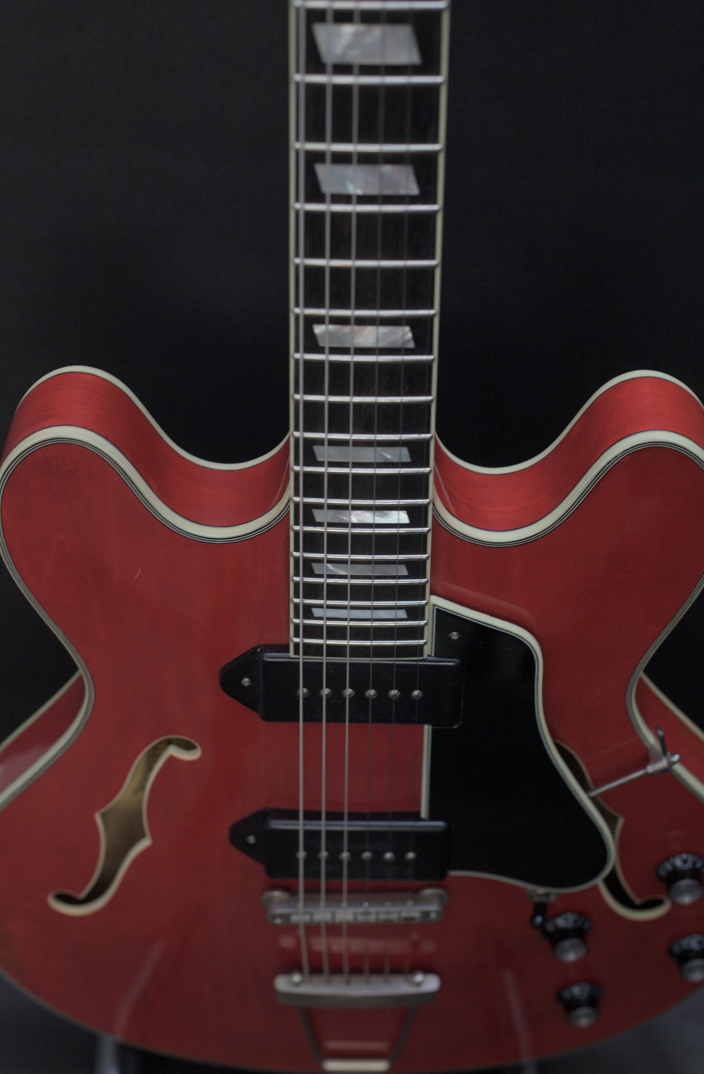 Eastman T64/V-RD Thinline 2022- Antique Red Varnish - MINT