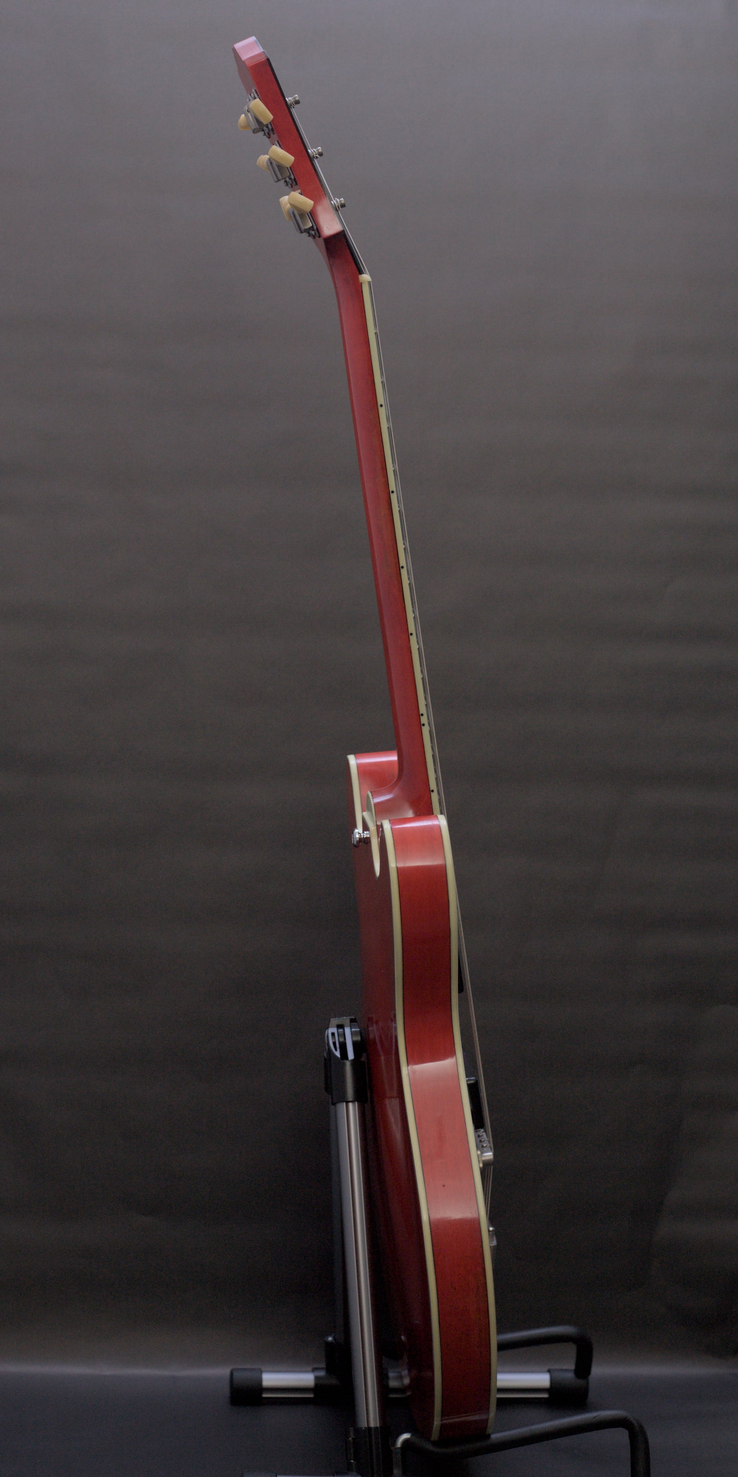 Eastman T64/V-RD Thinline 2022- Antique Red Varnish - MINT