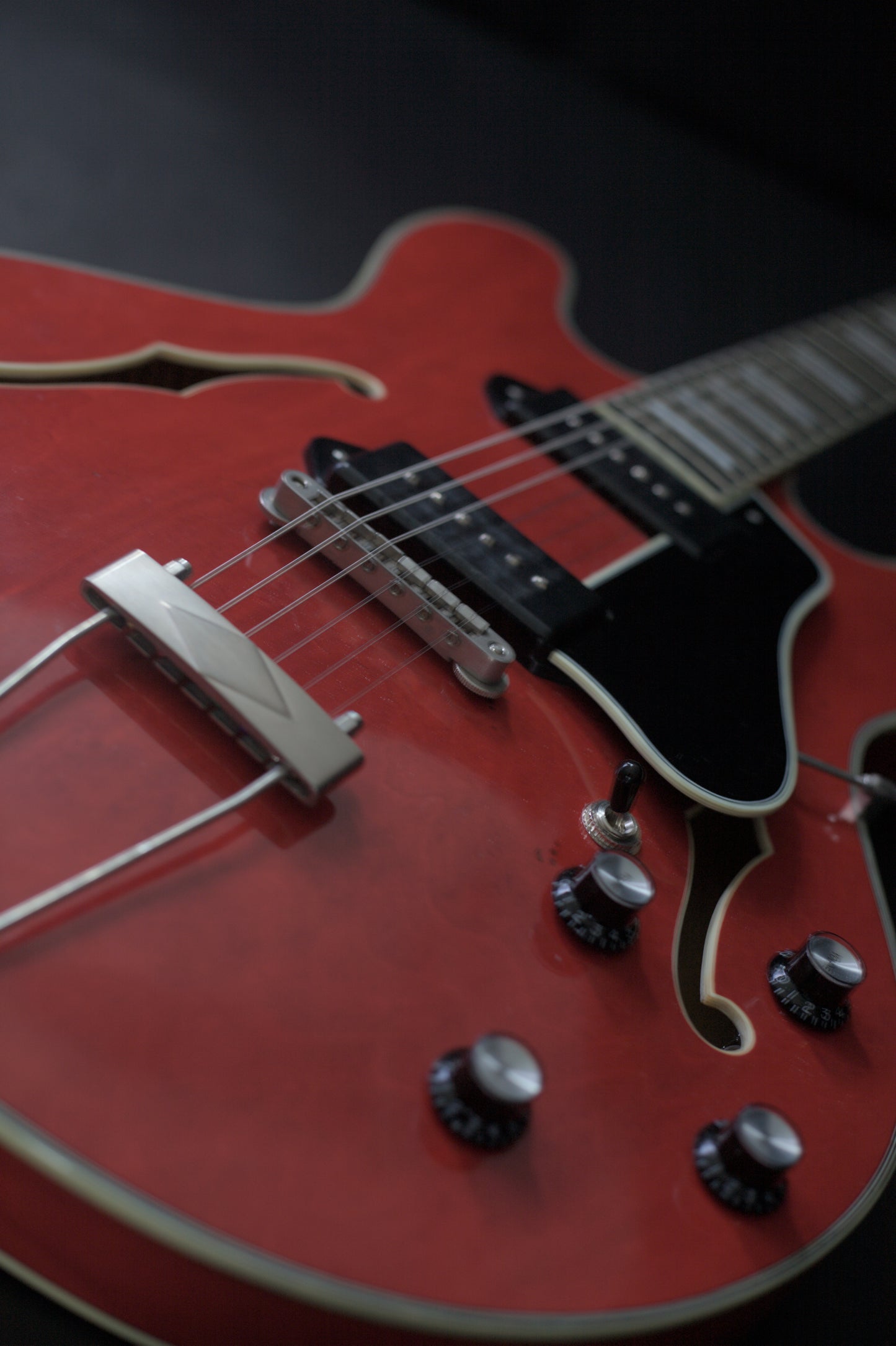 Eastman T64/V-RD Thinline 2022- Antique Red Varnish - MINT