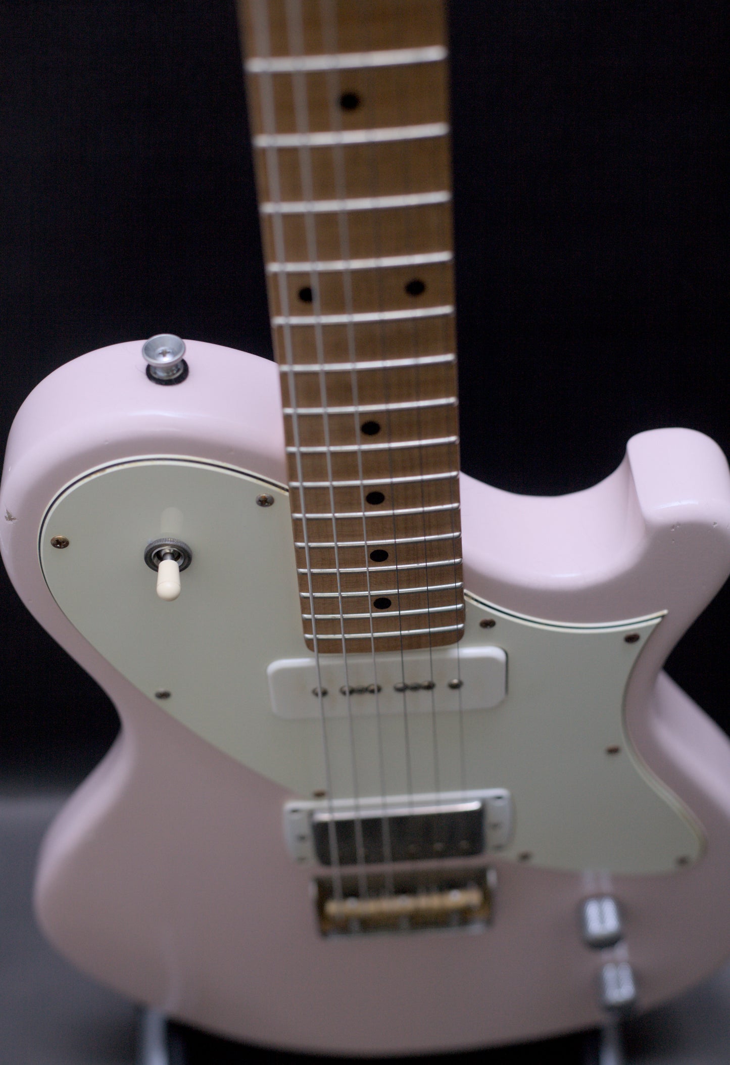 Seth Baccus Shoreline JM H90, Roasted Flame Maple Neck, Aged Nitro Shell Pink