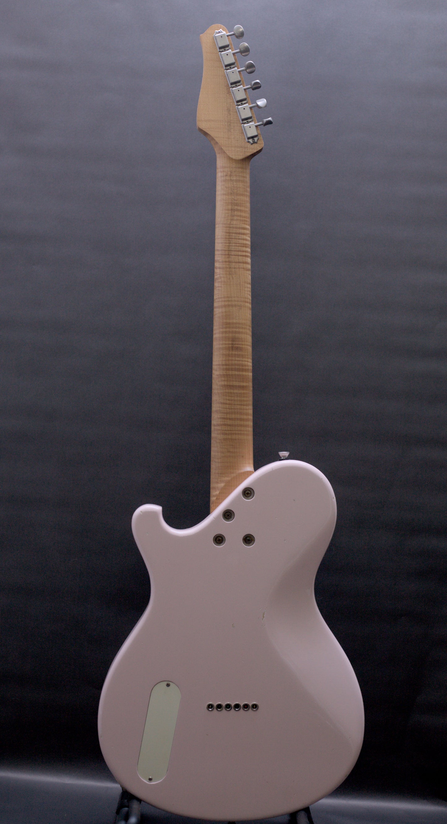 Seth Baccus Shoreline JM H90, Roasted Flame Maple Neck, Aged Nitro Shell Pink
