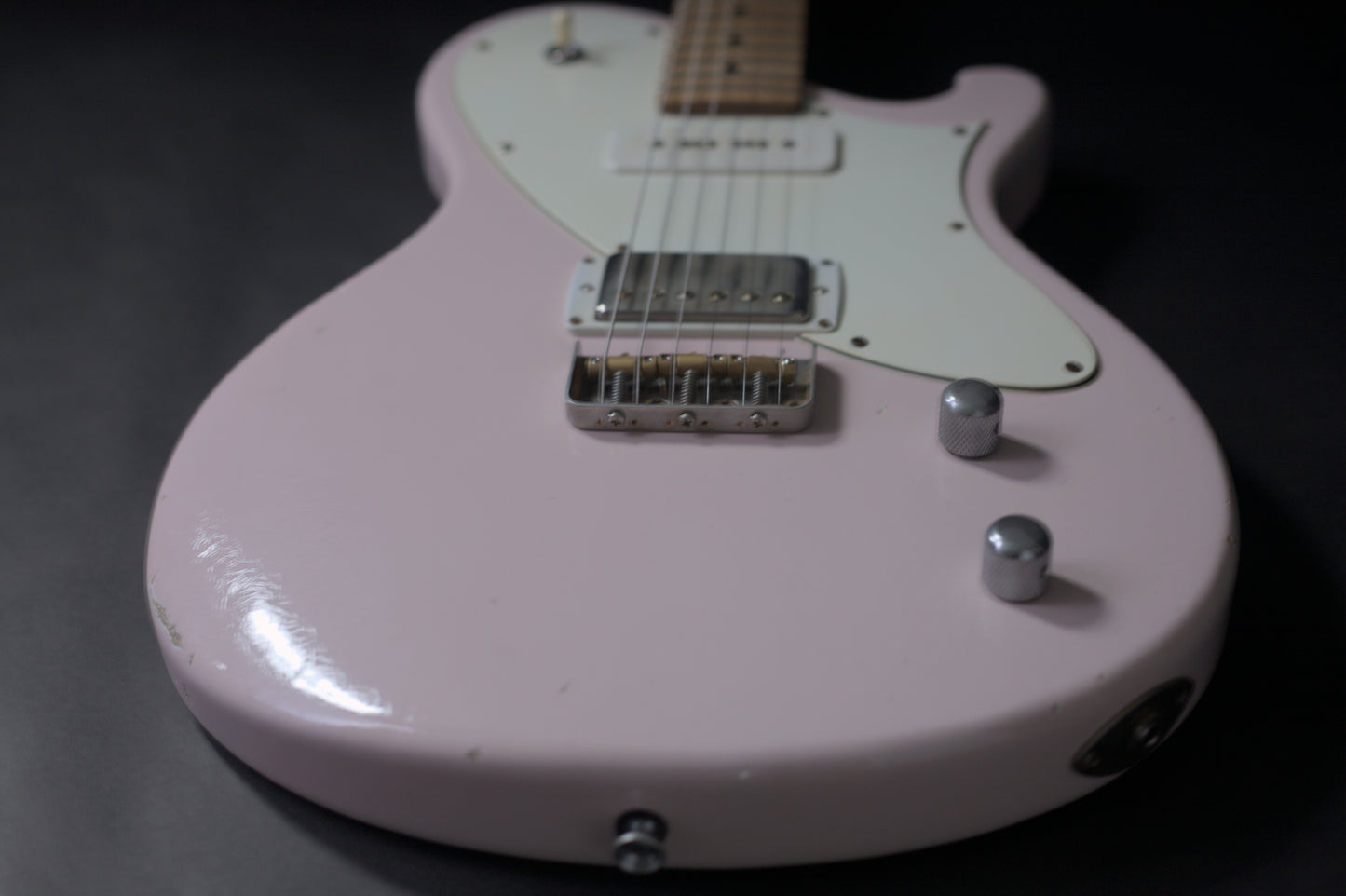 Seth Baccus Shoreline JM H90, Roasted Flame Maple Neck, Aged Nitro Shell Pink