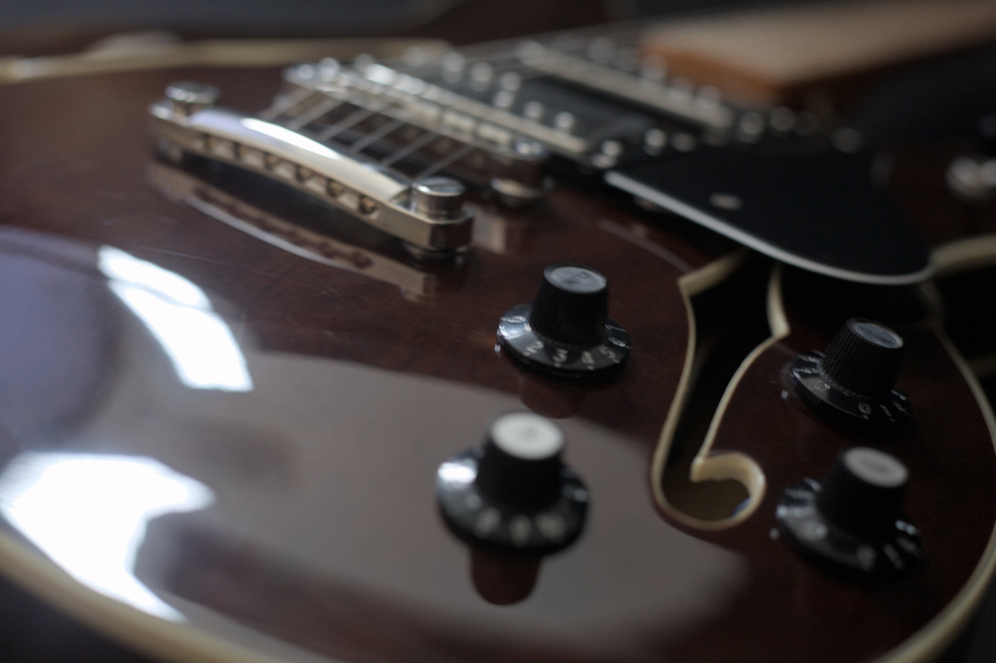Squier Classic Vibe Starcaster - Walnut