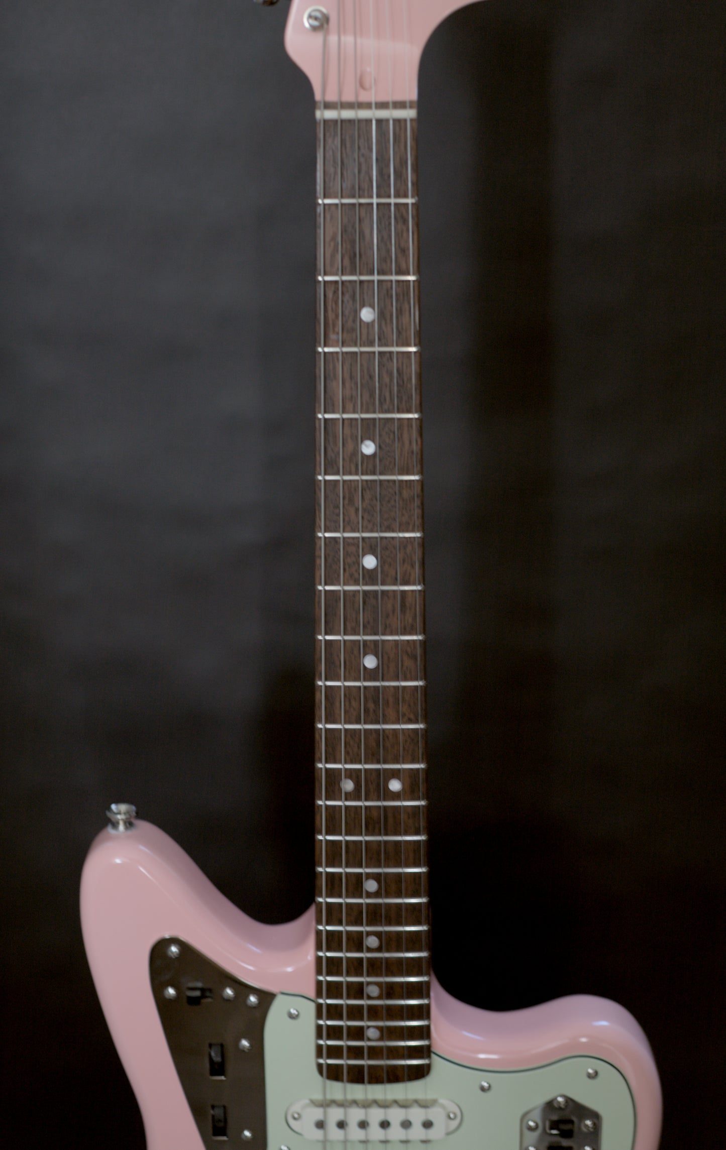 Squier FSR Classic Vibe '60s Jaguar, Shell Pink w/ matching headstock, Mint Condition, w/ Fender Gig Bag