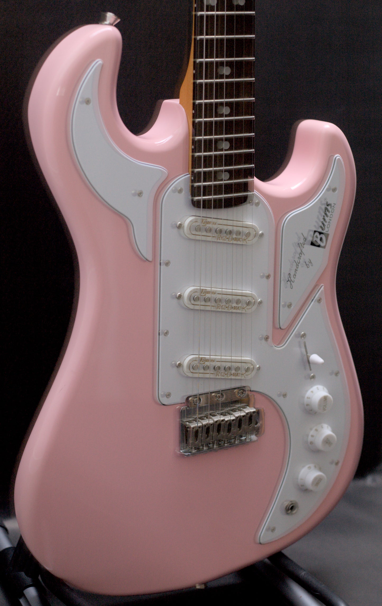 Burns Marquee Club Series 2021 - Shell Pink w/ gig bag