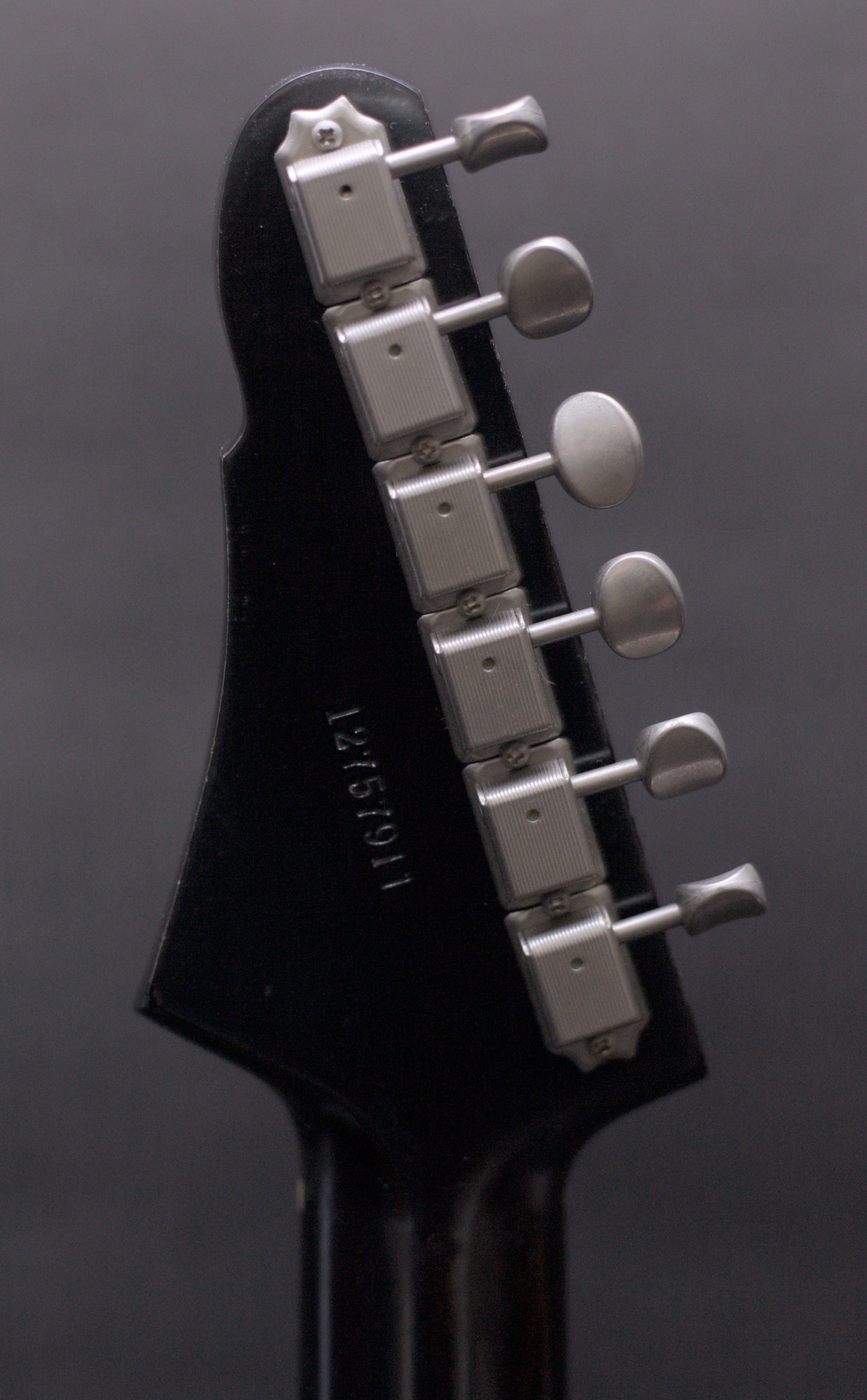 Eastman Juliet /v-B-BK Bigsby - Black Antique Varnish (7.7lbs)