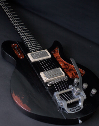 Eastman Juliet /v-B-BK Bigsby - Black Antique Varnish (7.7lbs)