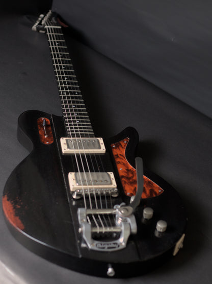 Eastman Juliet /v-B-BK Bigsby - Black Antique Varnish (7.7lbs)