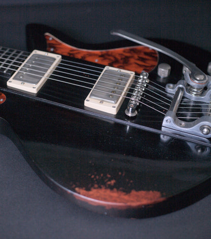 Eastman Juliet /v-B-BK Bigsby - Black Antique Varnish (7.7lbs)