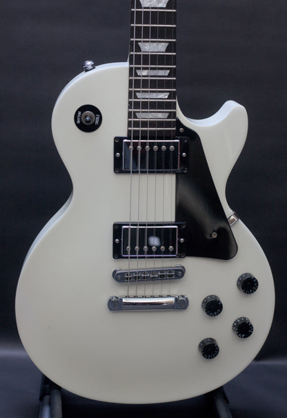 Gibson Les Paul Studio with Chrome Hardware 2009 - Alpine White - Hard case & papers