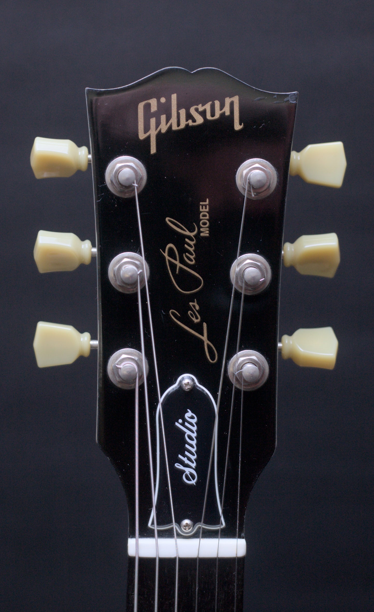 Gibson Les Paul Studio with Chrome Hardware 2009 - Alpine White - Hard case & papers
