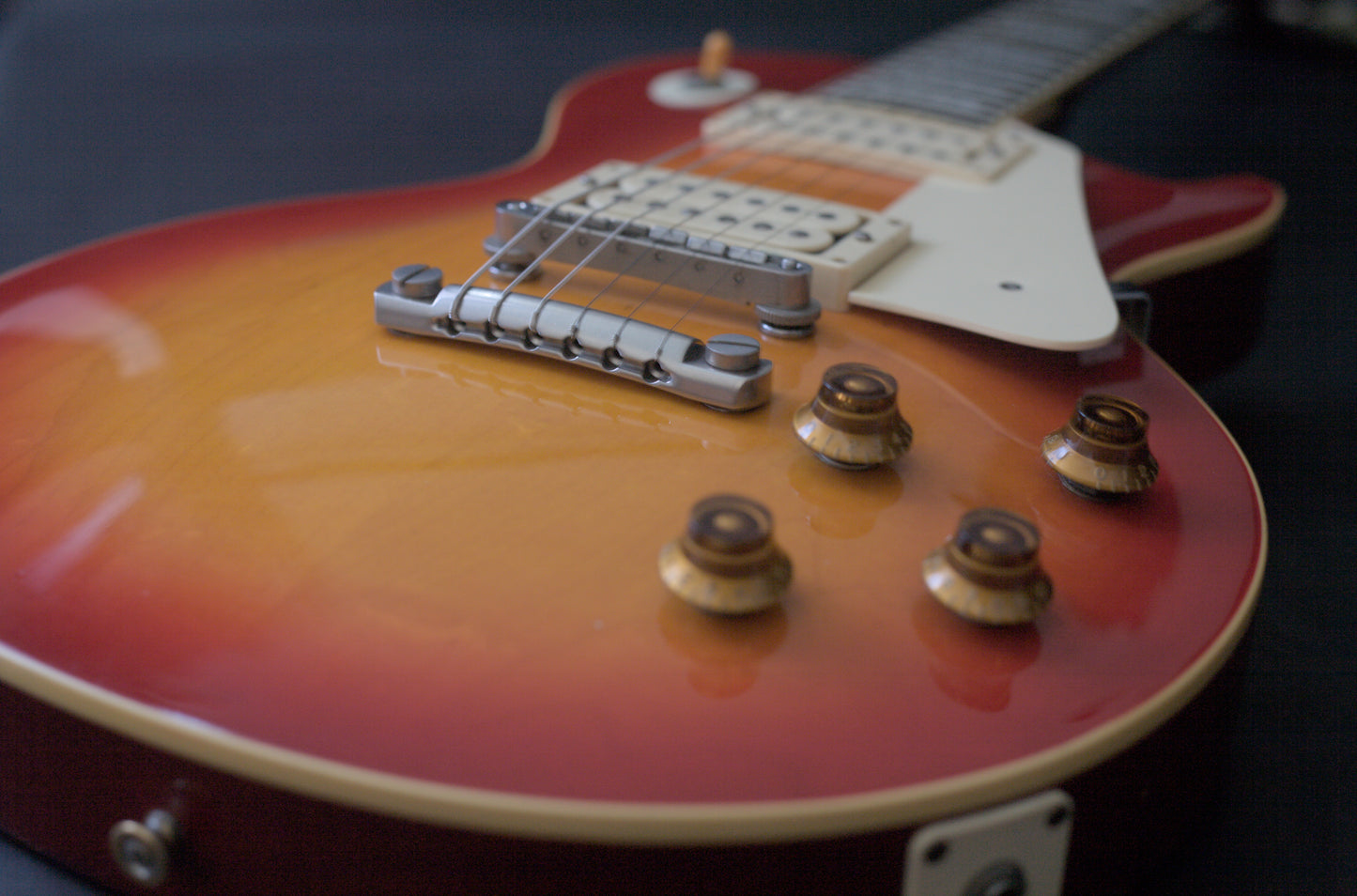 1985 Tokai Japan Love Rock LS-50 OS Vintage Cherry Sunburst w/ gigbag