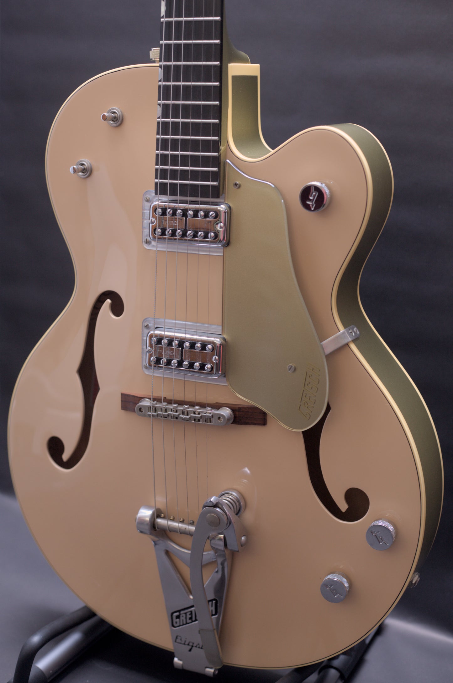 Gretsch G6118T-LTV 125th Anniversary – Jaguar Tan – 2011 - Mint Condition – OHSC & Case Candy