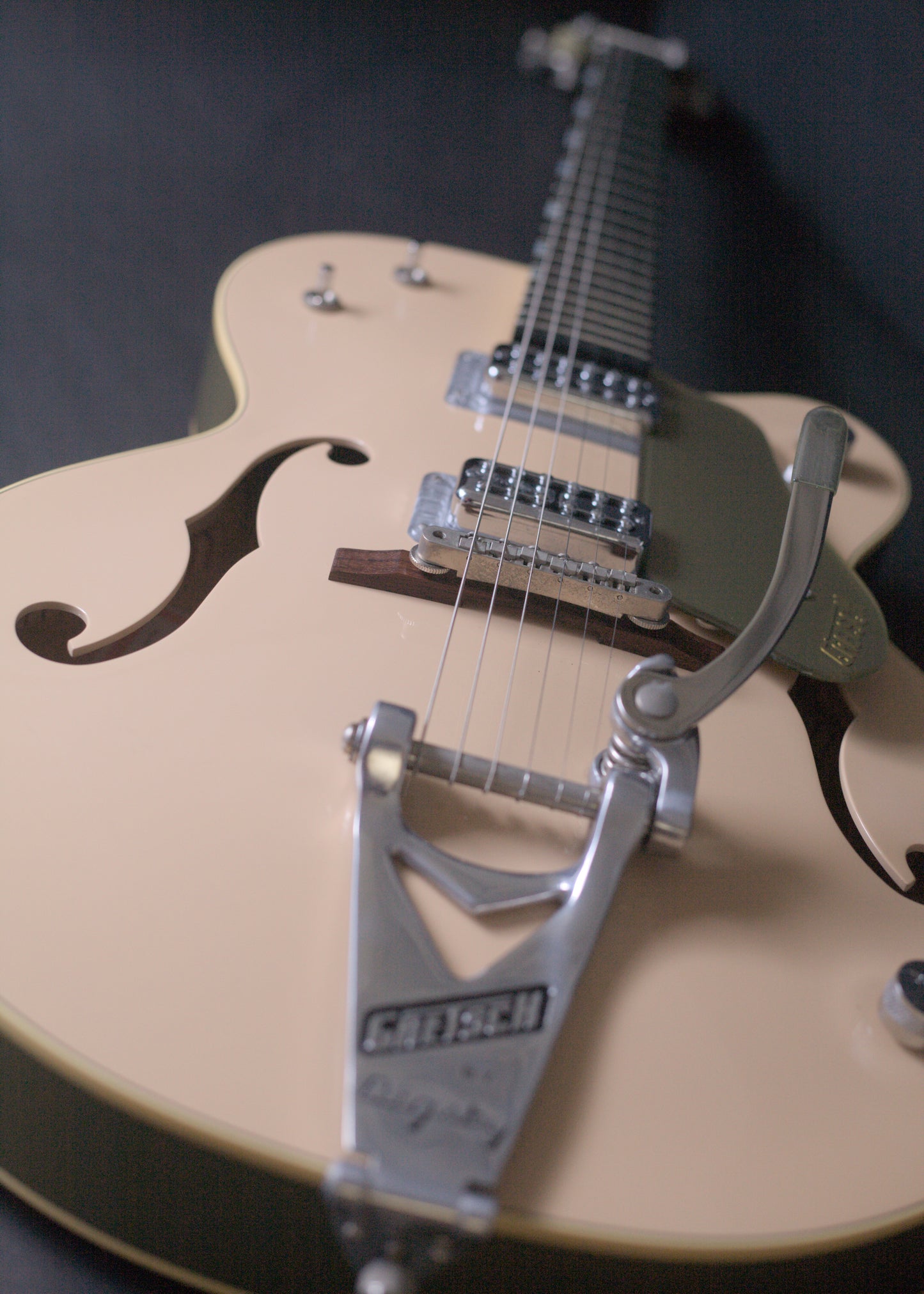 Gretsch G6118T-LTV 125th Anniversary – Jaguar Tan – 2011 - Mint Condition – OHSC & Case Candy