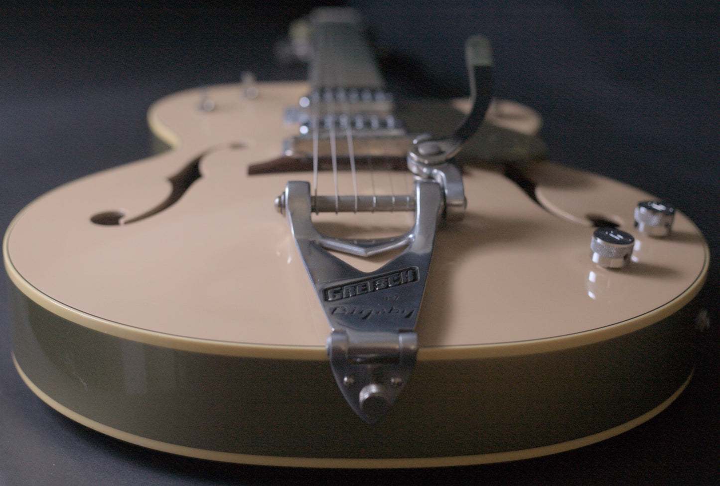 Gretsch G6118T-LTV 125th Anniversary – Jaguar Tan – 2011 - Mint Condition – OHSC & Case Candy