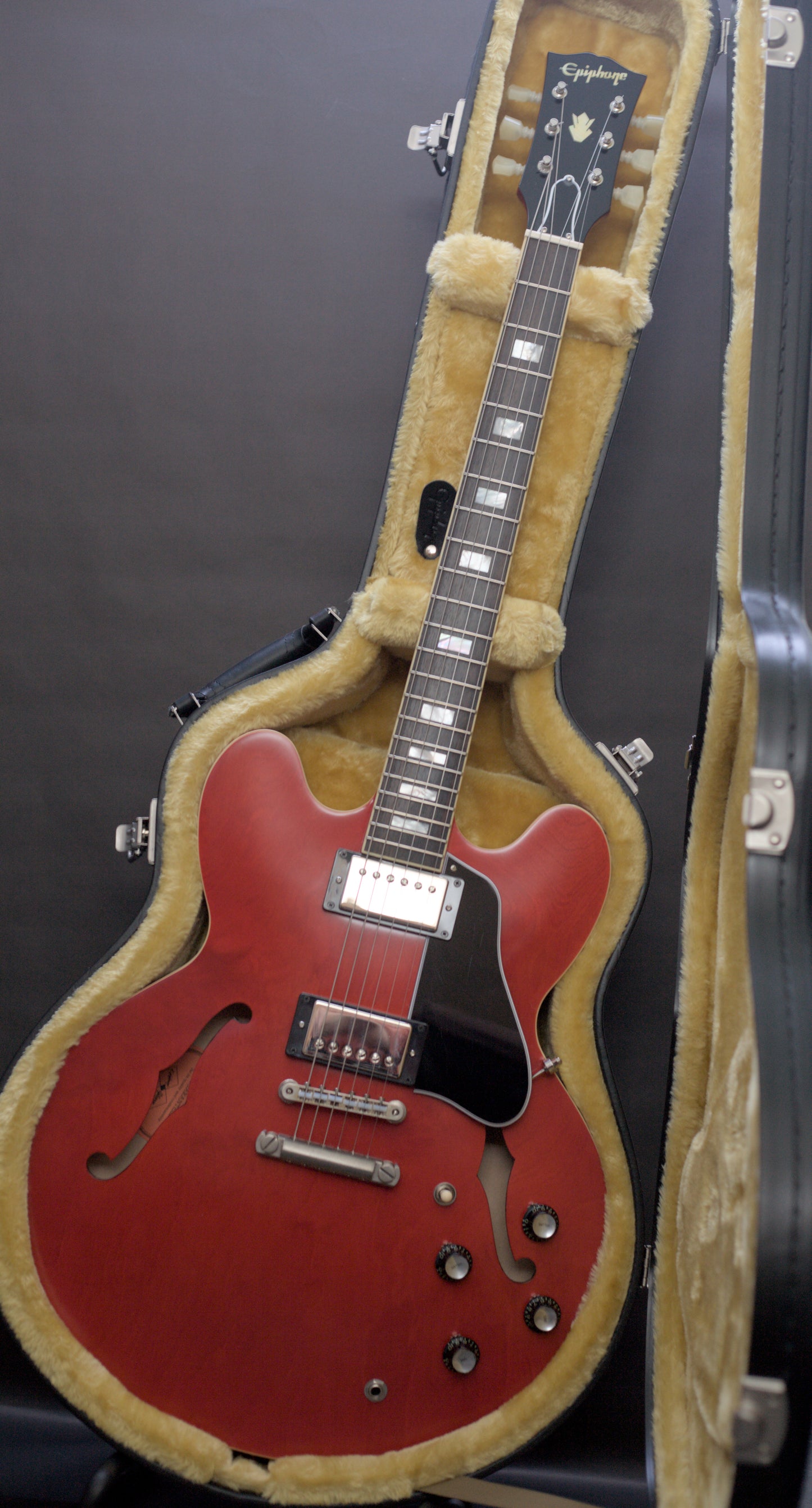 Epiphone Inspired by Gibson Custom 1962 ES-335 Reissue – Sixties Cherry