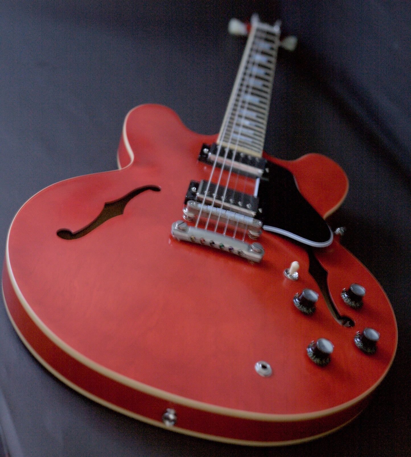 Epiphone Inspired by Gibson Custom 1962 ES-335 Reissue – Sixties Cherry