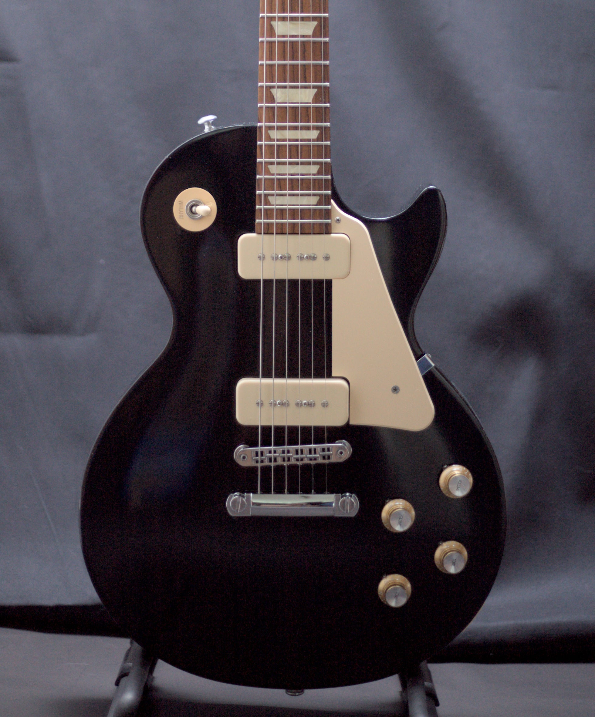 Gibson Les Paul Studio '60s Tribute, Satin Ebony, 2016 – Far Out Guitars