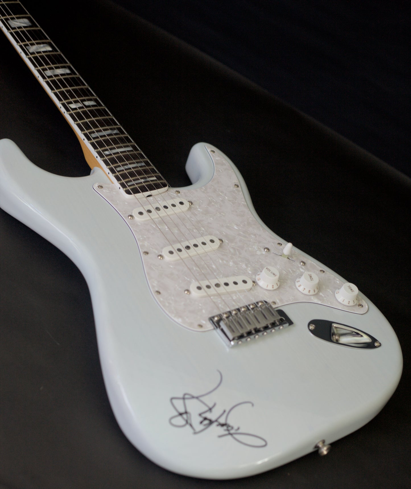 Fender Kenny Wayne Shepherd Signature Stratocaster – Mint / Unplayed (Hard Case, COA, Signed)