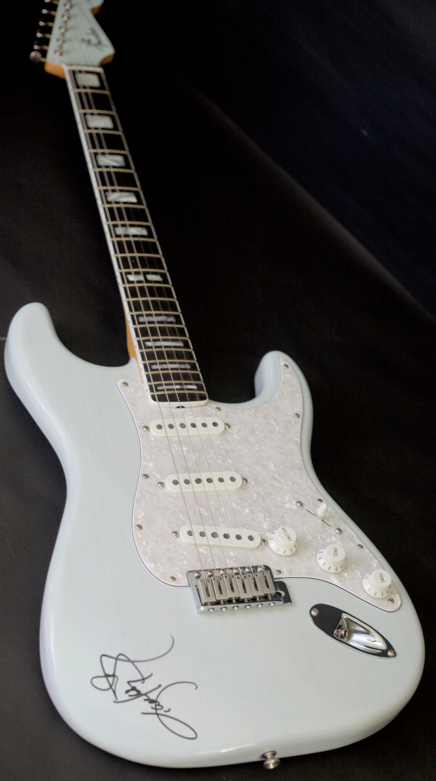 Fender Kenny Wayne Shepherd Signature Stratocaster – Mint / Unplayed (Hard Case, COA, Signed)