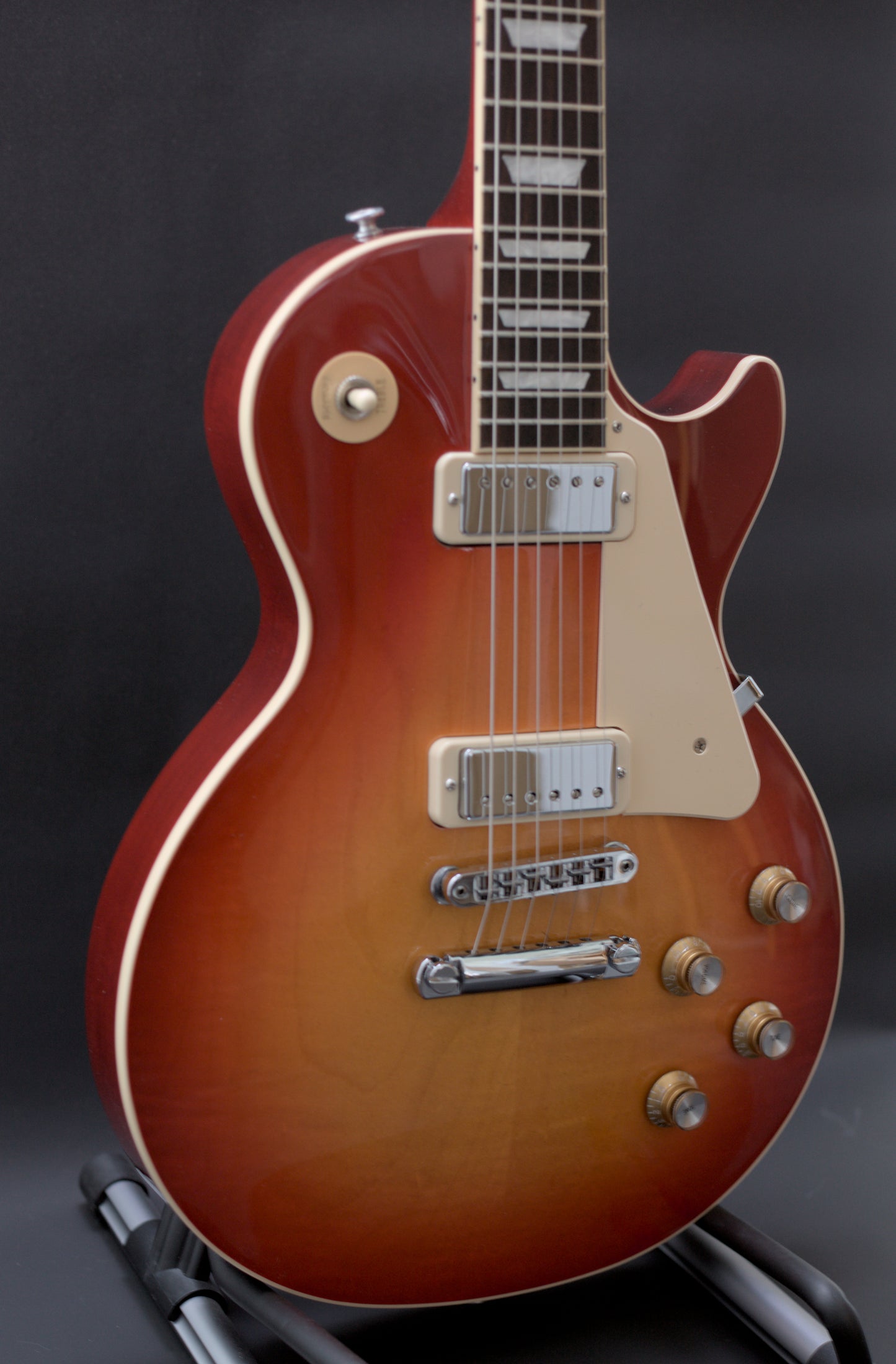 Gibson Les Paul 70s Deluxe, Cherry Sunburst, 2022 - MINT!