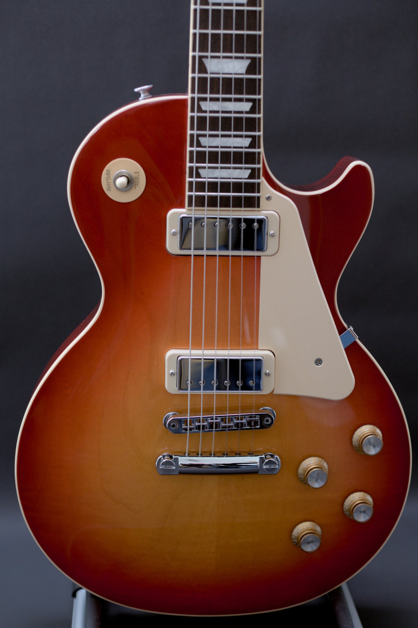 Gibson Les Paul 70s Deluxe, Cherry Sunburst, 2022 - MINT!