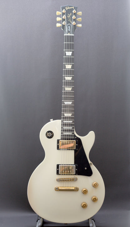 Gibson Les Paul Studio 2006. Alpine White with Ebony fingerboard