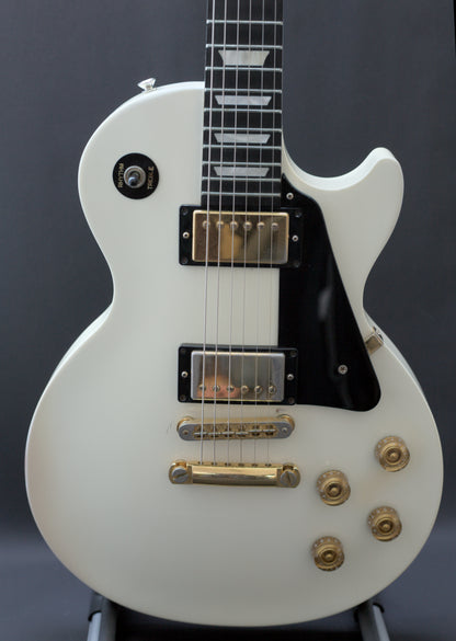 Gibson Les Paul Studio 2006. Alpine White with Ebony fingerboard