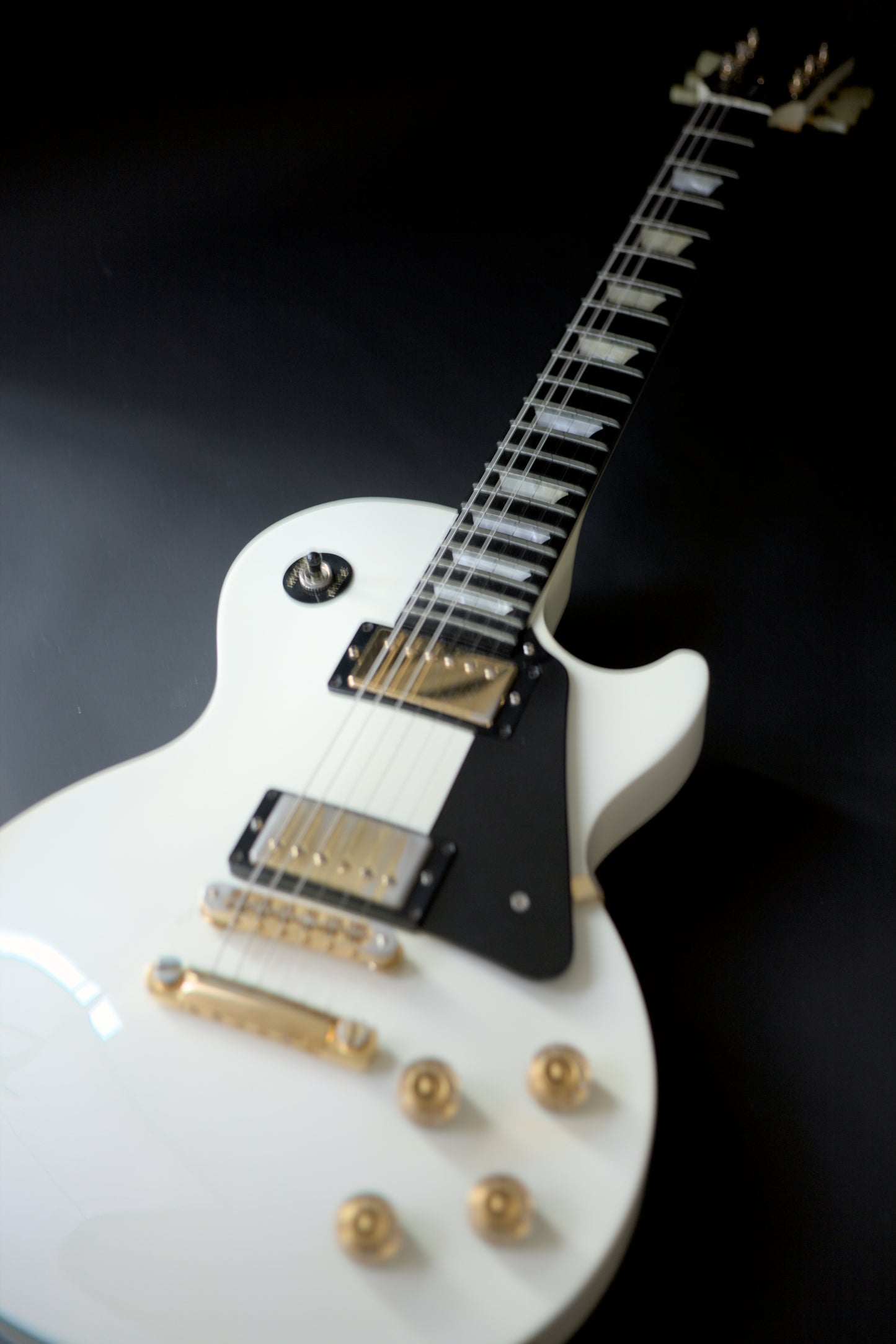 Gibson Les Paul Studio 2006. Alpine White with Ebony fingerboard