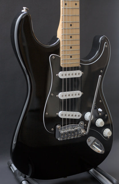 G&L Tribute Series Legacy with Maple Fretboard, Gloss Black