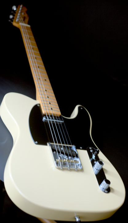 Fender Classic Player Baja Telecaster, Desert Sand - EXCELLENT CONDITION!