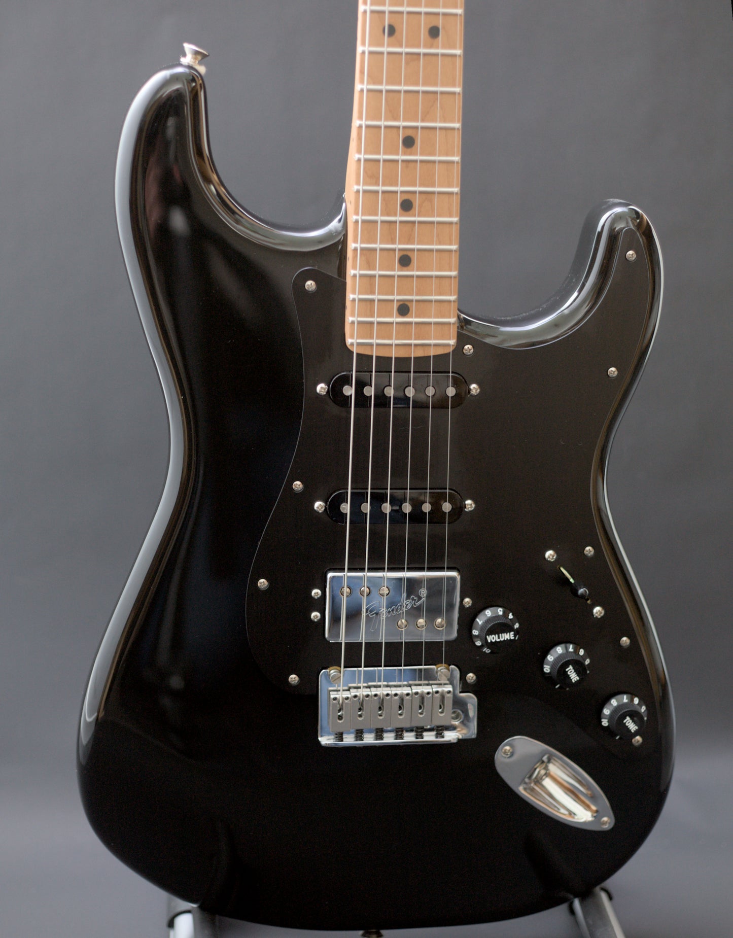 Fender FSR Player Plus Stratocaster HSS, Black with Anodized Pickguard - MINT!