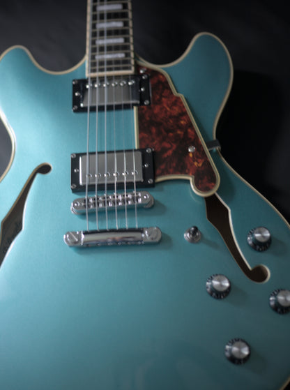 D'Angelico Premier DC Semi- Hollow, Ocean Metallic