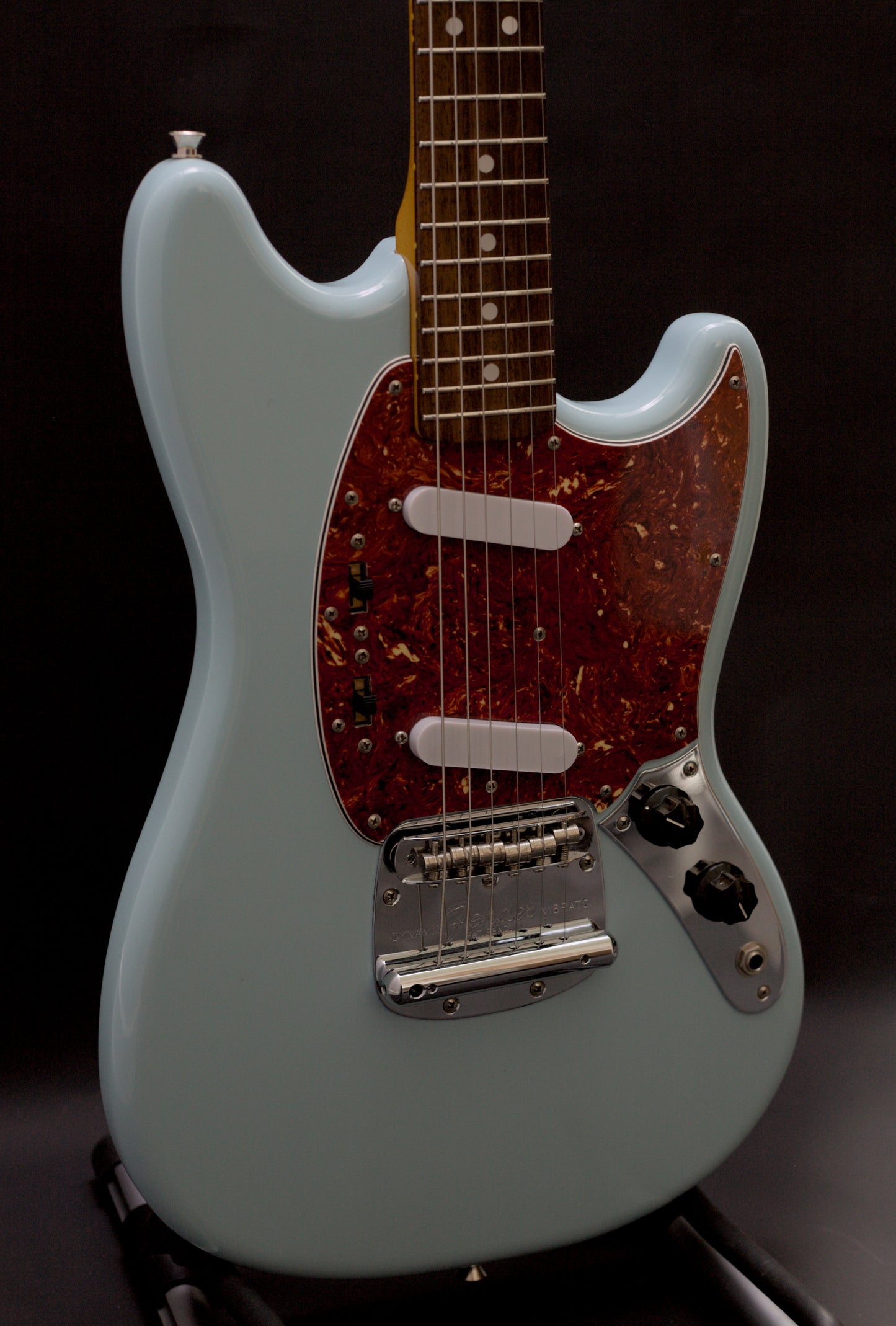 Fender MG-65 Mustang Reissue - 1995 - MIJ Japan- Sonic Blue