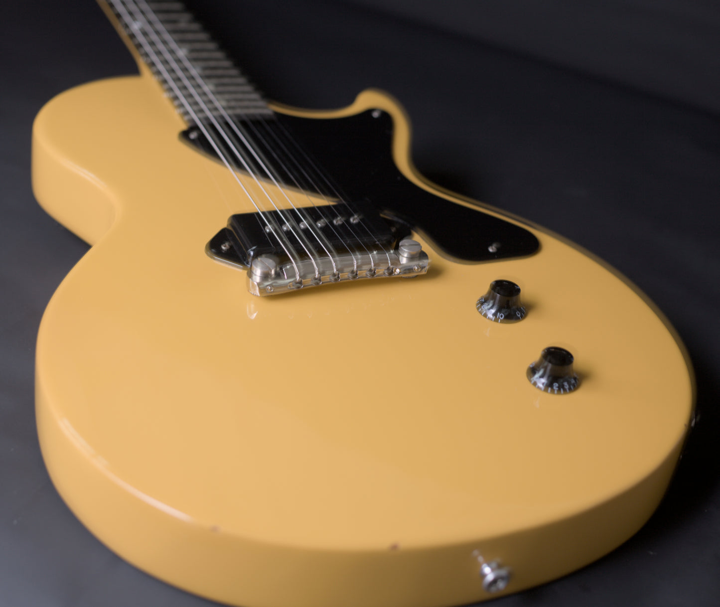 Gibson Les Paul Junior 2011, TV Yellow