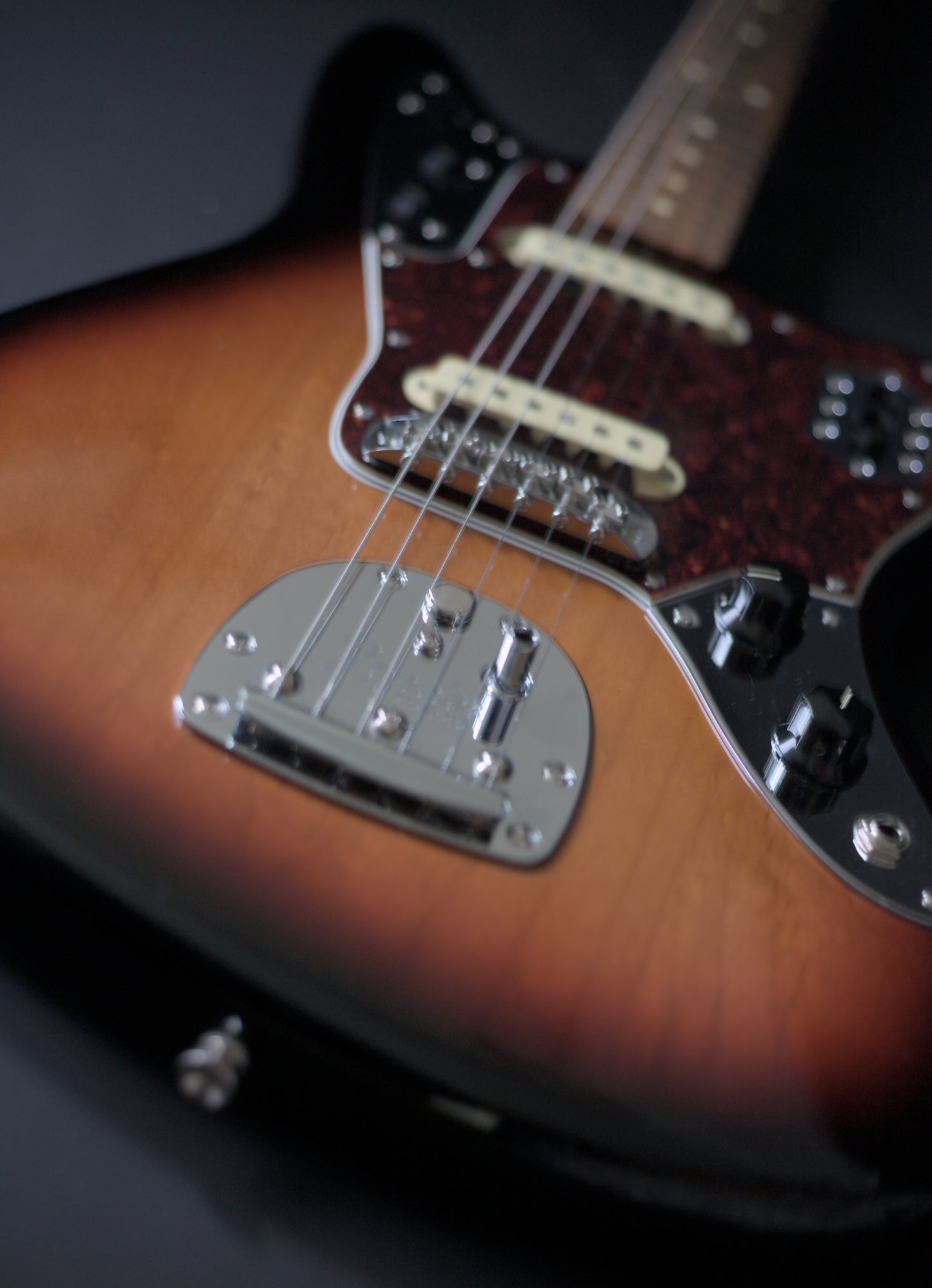 Fender Vintera '60s Jaguar 2021 - 3 Colour Sunburst